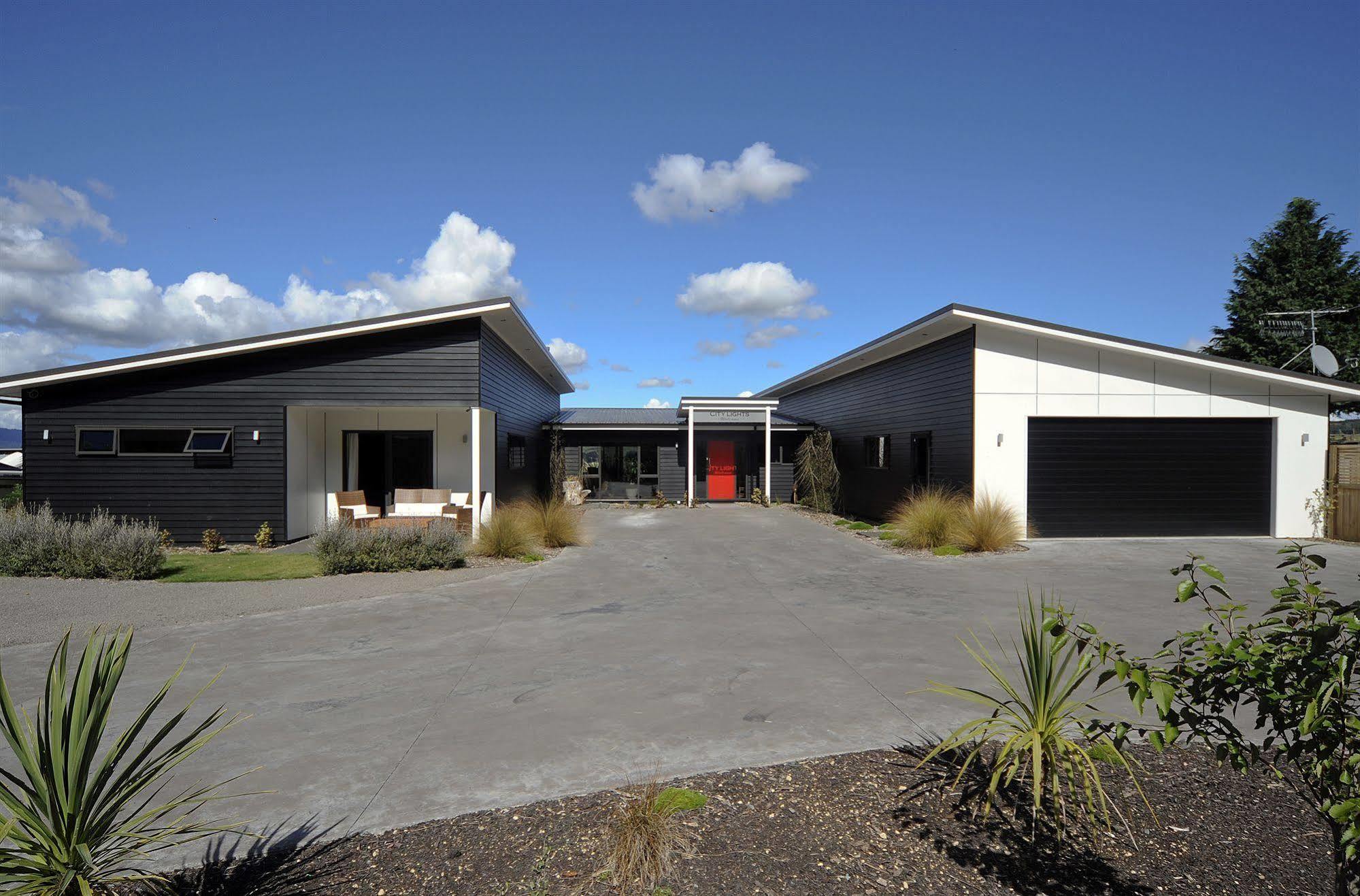 City Lights Boutique Lodge Rotorua Exterior photo