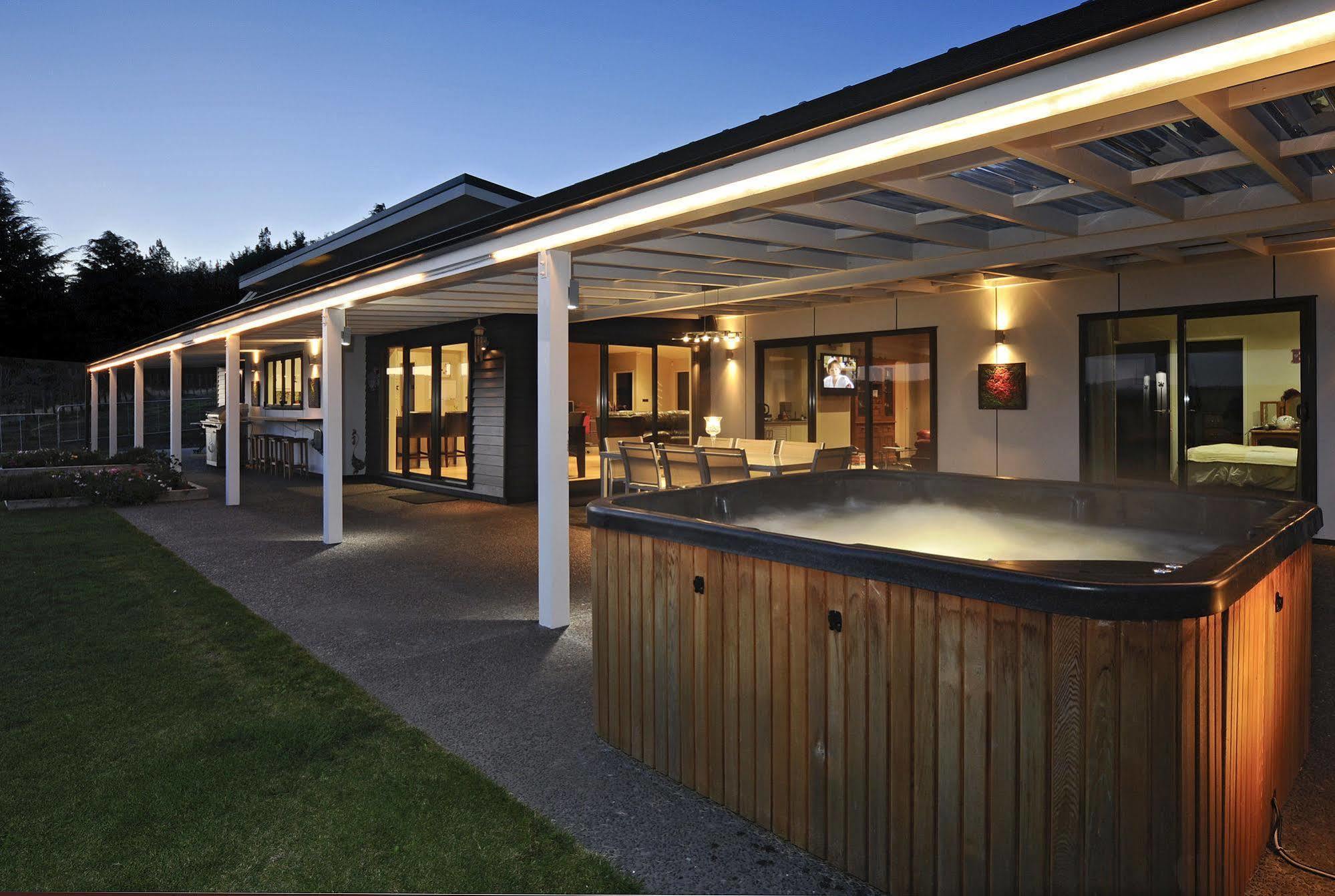 City Lights Boutique Lodge Rotorua Exterior photo